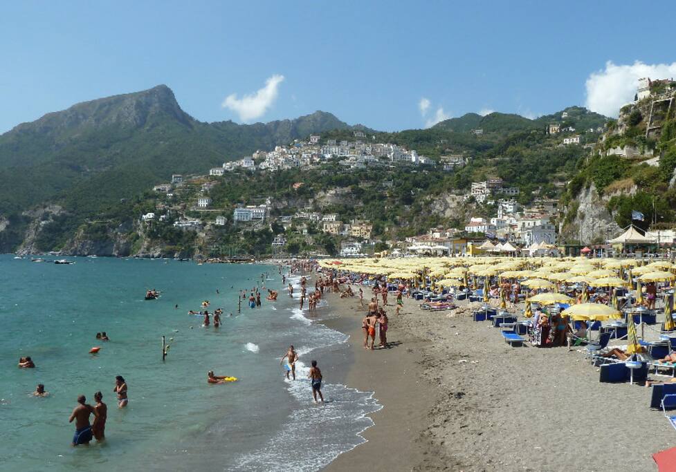 La spiaggia di Vietri sul Mare in Estate