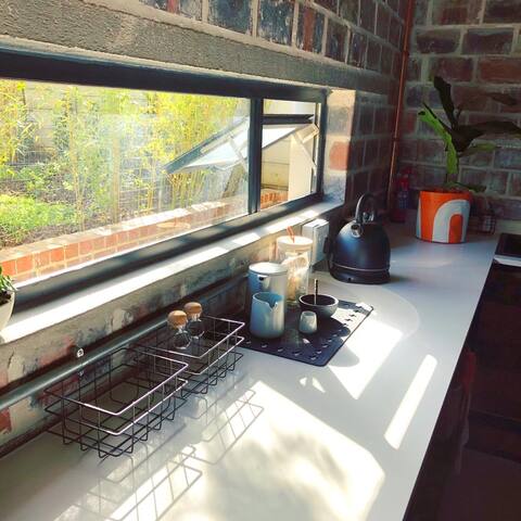 Studio 4 Somerset West gallery image 5