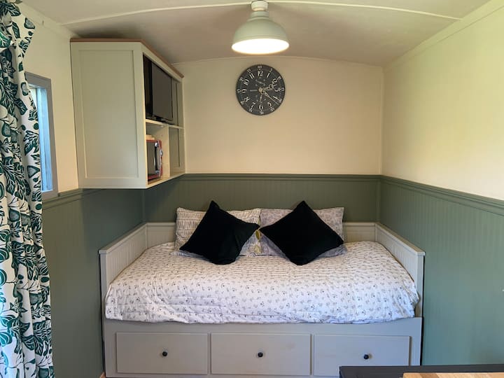 Comfy bed that pulls out to a double 