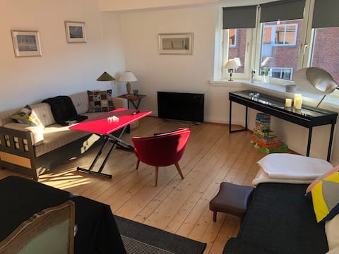 Hyggelig lejlighed med altan - fjorden + vestbyen