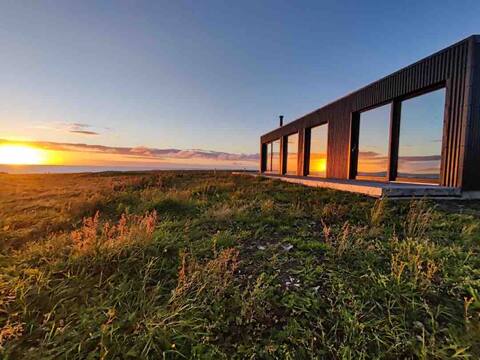 NEW! Home on the edge of the Ocean