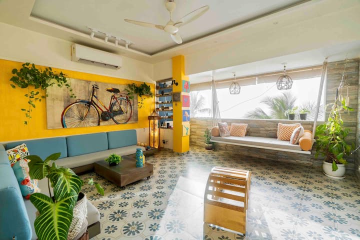 Top-floor Oceanfront Designer Condo In Bandra - Mumbai