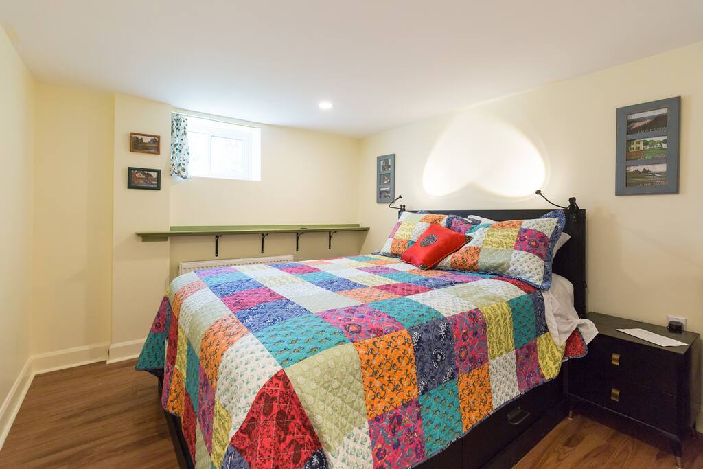 Guest bedroom