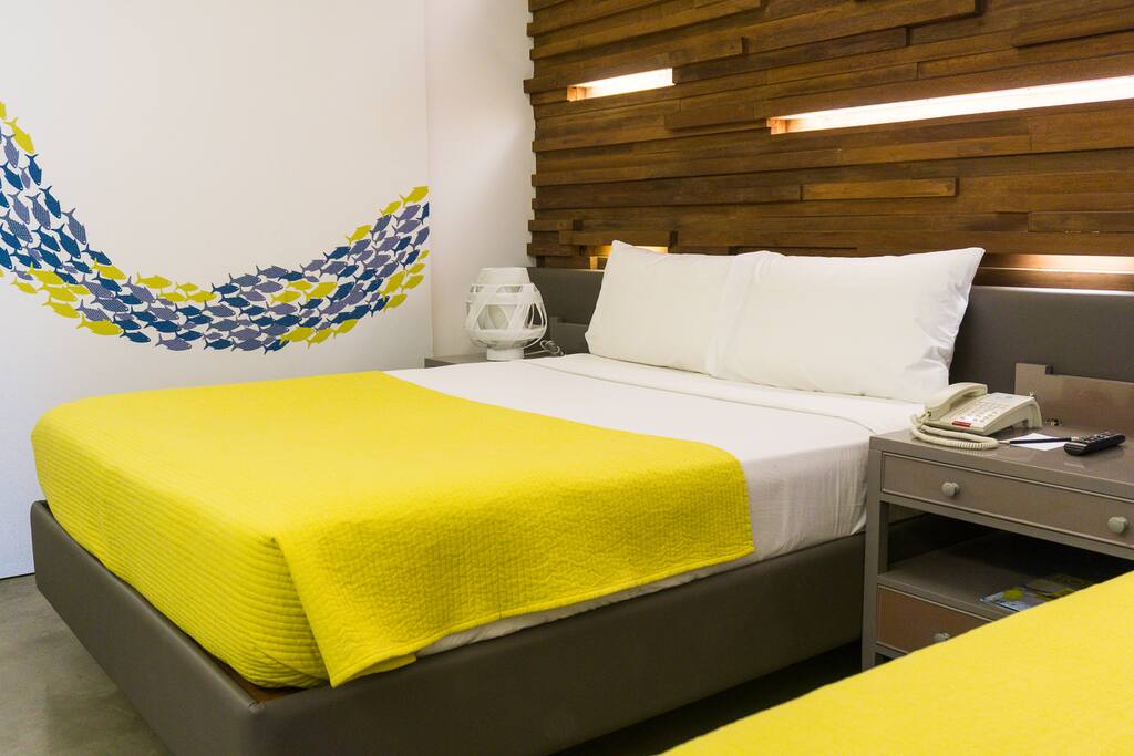 1 of the Queen beds