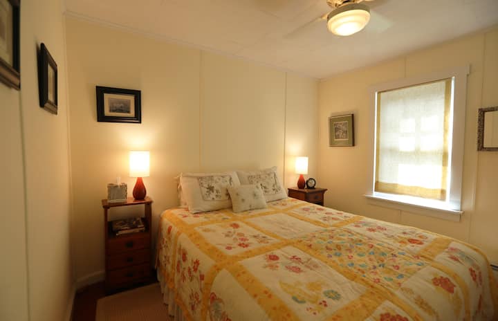 房客卧室# 2 -标准双人床 