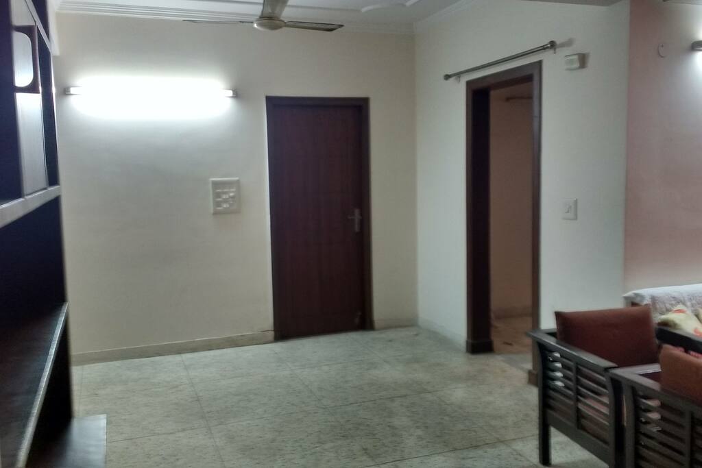 Lounge (pic 2)