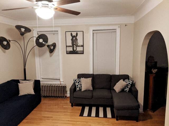 Pet Friendly space with art studio and Breakfast. gallery image 5