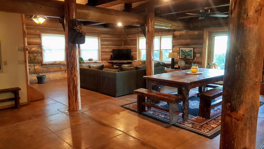 Bozeman Cottages managed Airbnb listing 3