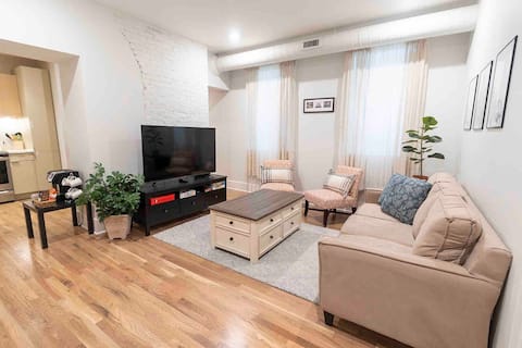 Top Airbnb: DWNT/OTR condo WLK to the Reds/Bengals Stdm & more in C.B.D.