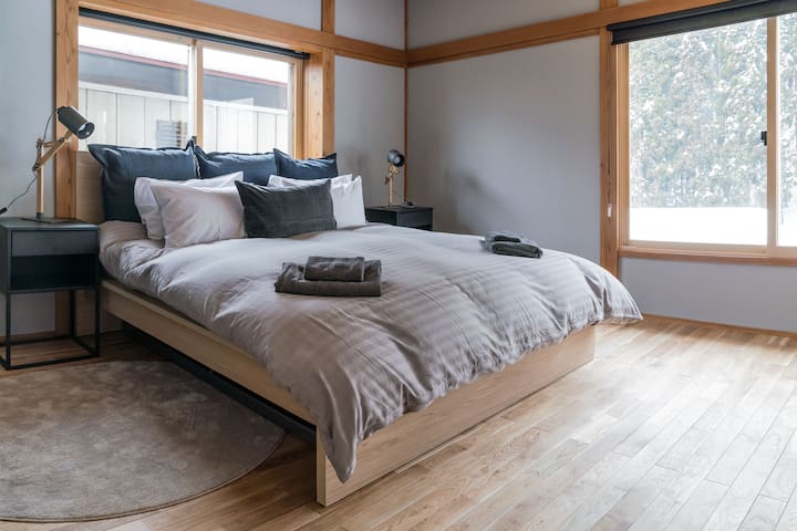 Mark And Yoshiko managed Airbnb listing 3