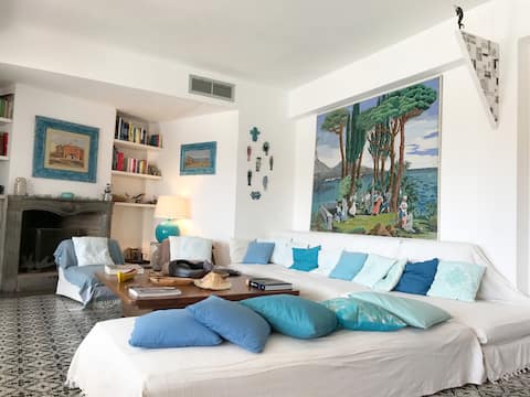 Airbnb con migliori performance: La Flotta penthouse with terrace overlooking the sea and garage a Monte Argentario