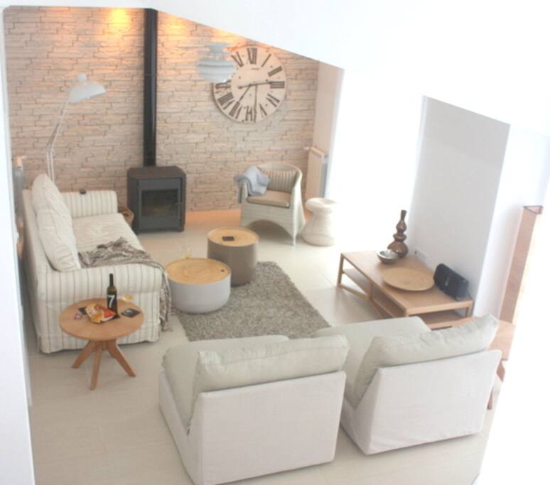 Spacious Double Height Living Space with views to the ocean