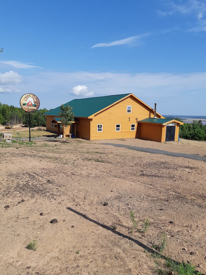 Off grid lodge with full amenities. On ATV trails. Vacation homes for