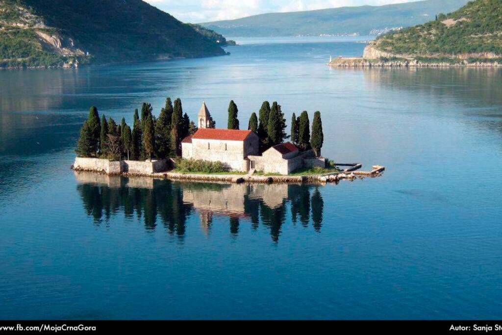 local area-Perast Island