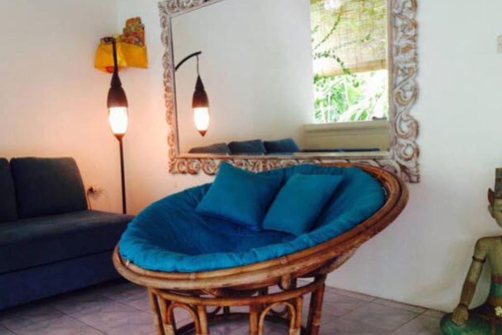 Cozy nook to enjoy Morning Coffee or read and listen to the sounds of Bali.