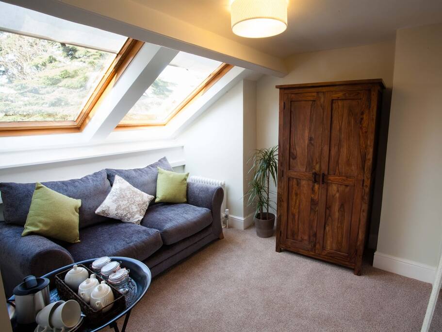 Sitting room/snug with TV