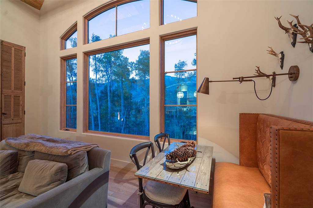 Telluride-Petra Domus-Living Breakfast Nook