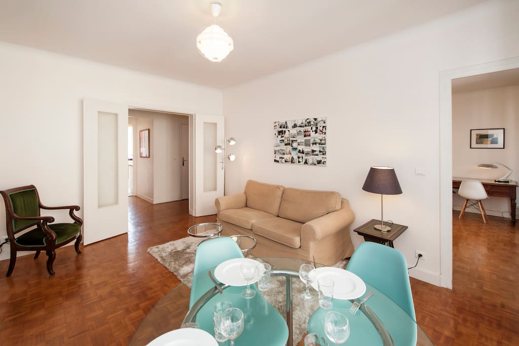 Bright and spacious living room