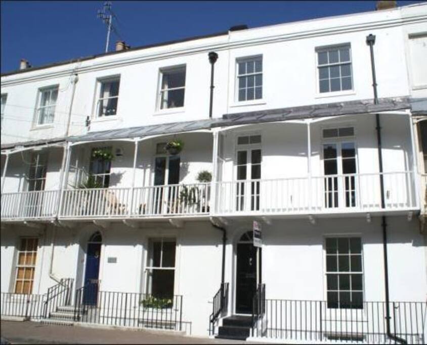 Street View (adjacent properties)