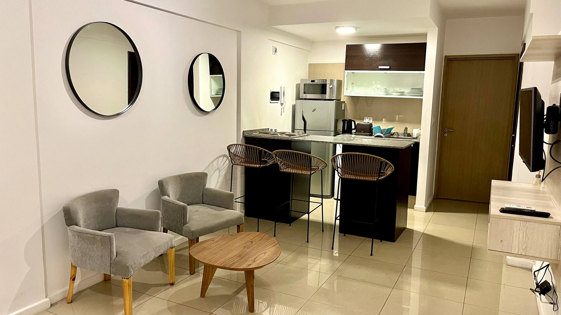 Kitnet com varanda privativa em Palermo