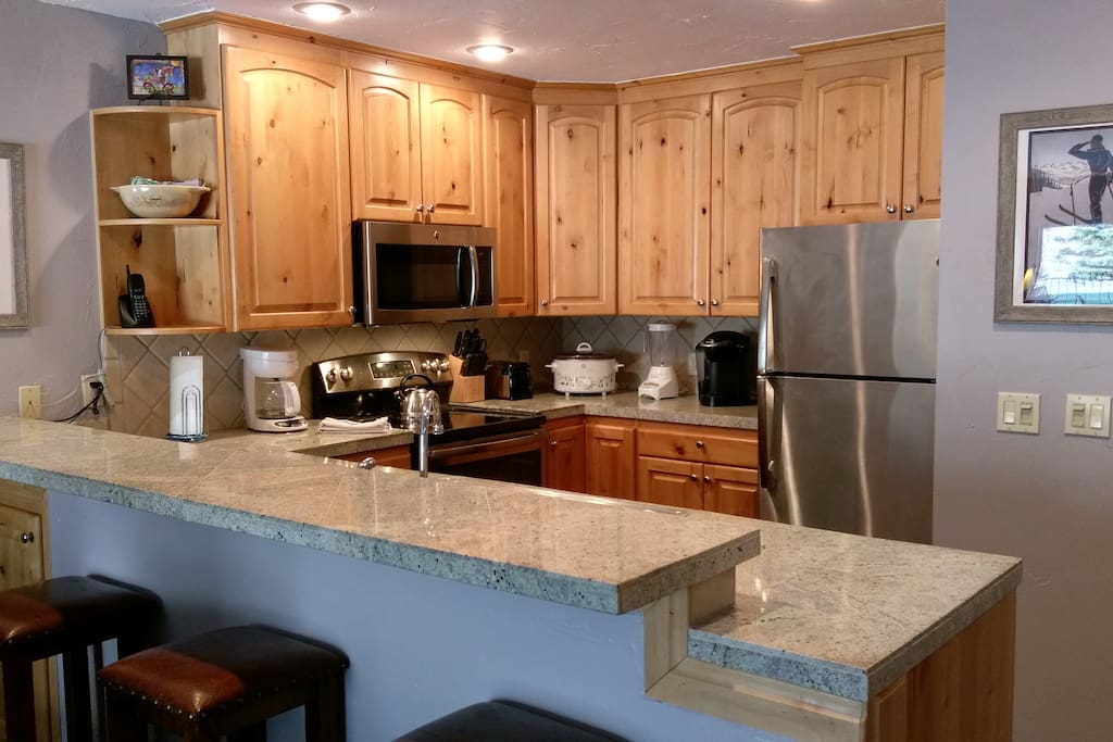Beaver Creek West P-2 kitchen with breakfast bar