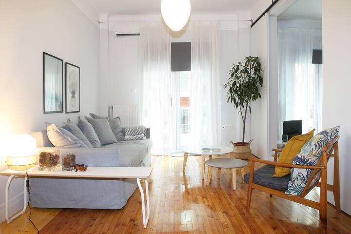 Nat’s place: Friends & Family, Thessaloniki metro gallery image 3