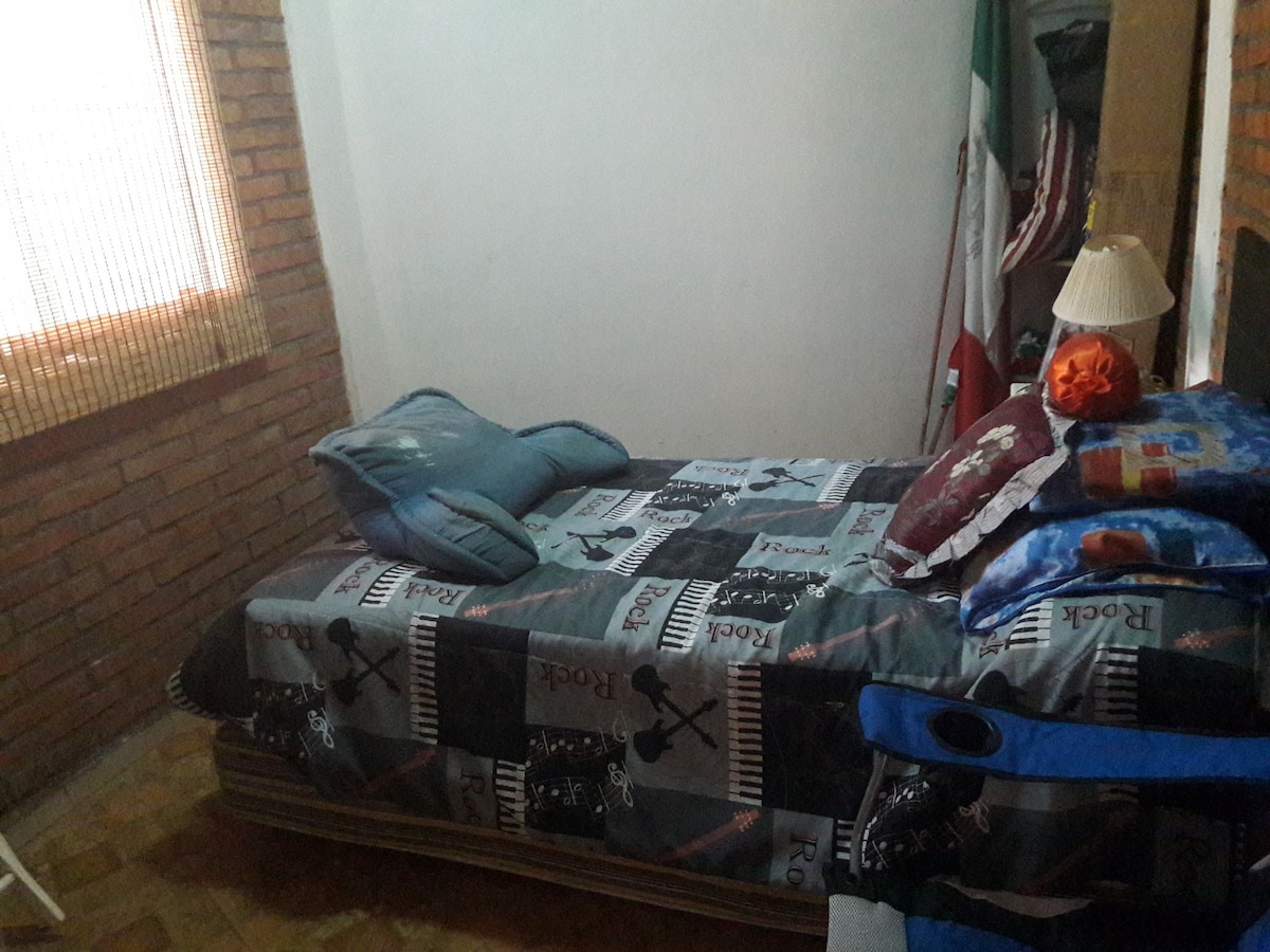 duplex bedroom, children.