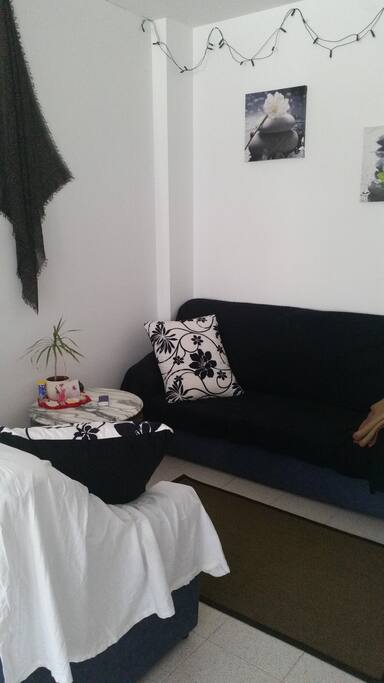 EL Salon