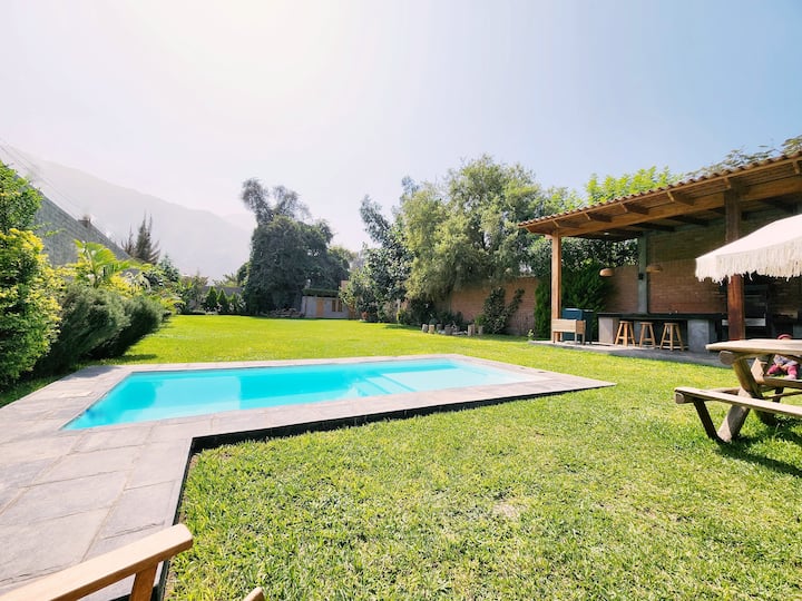 Private house in Cieneguilla with spacious garden Bungalows for Rent