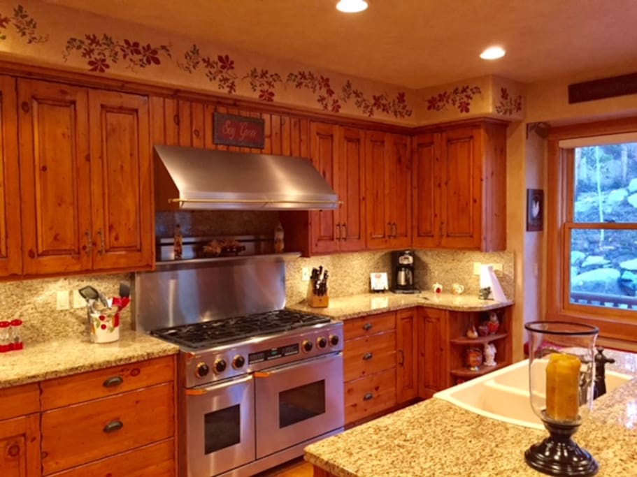 Huge gourmet kitchen