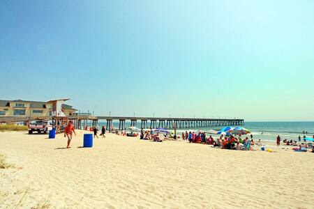 Wrightsville Beach Charmer with a View!