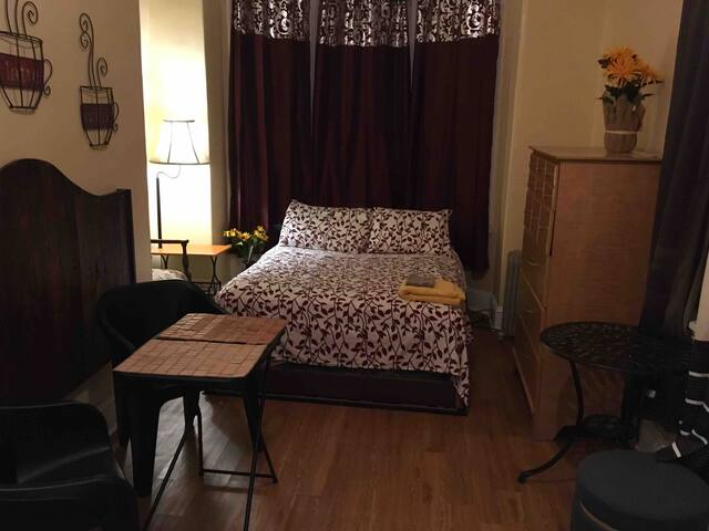 Airbnb Jon M Huntsman Hall Holiday Als Places To Stay Airbnb Jon M Huntsman Hall