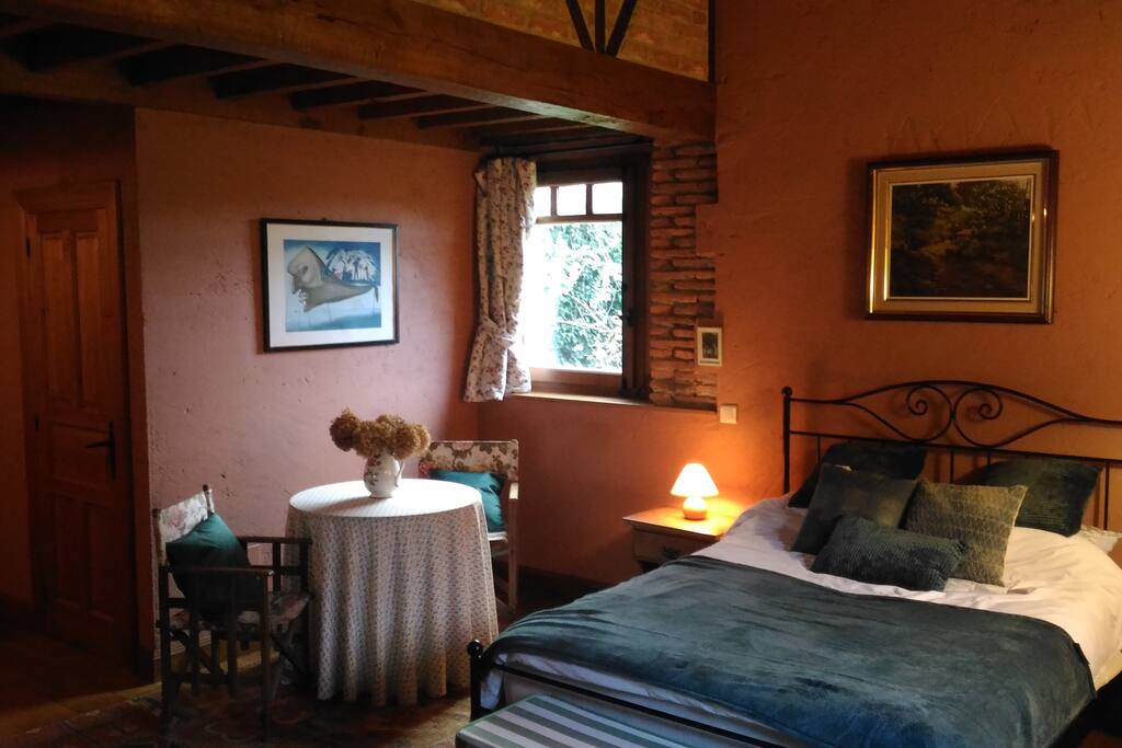 Dormitorio principal, con baño y armario