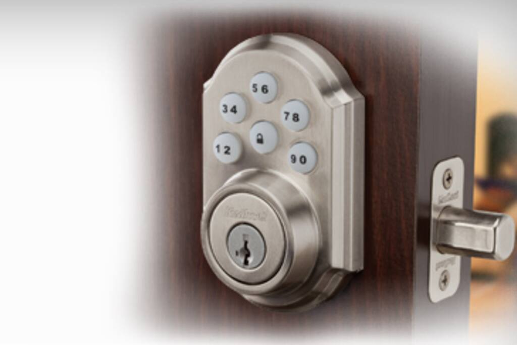24/7 Keyless Entry All units