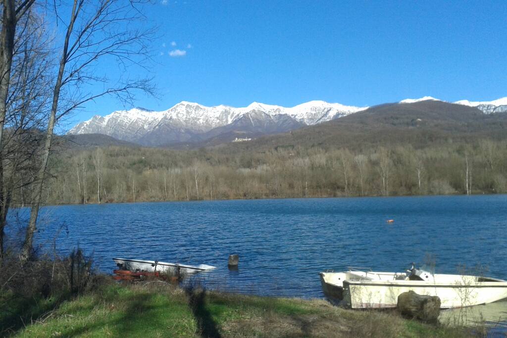 The village, seen from the "Protected area of the river Magra"in a winter day.