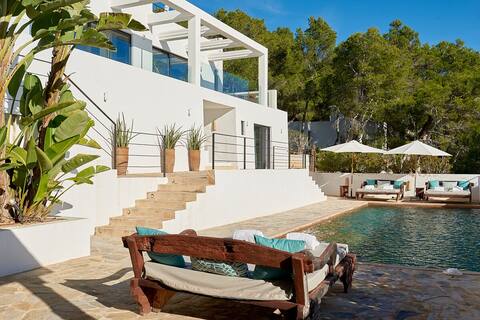 Villa Larosa in Es Cubells with seaview