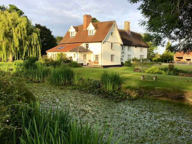 Beautiful grade ll listed farmhouse with pool