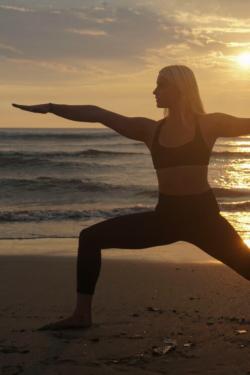 Show full-screen, host-provided image