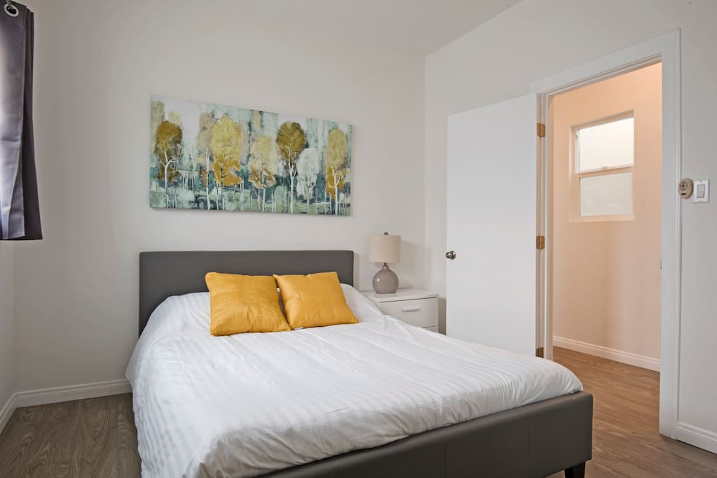 Bedroom 3- Queen Size Bed