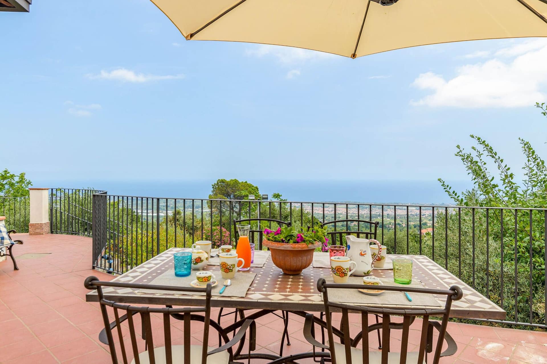 Villa with pool and panoramic surroundings — zdjęcie 5