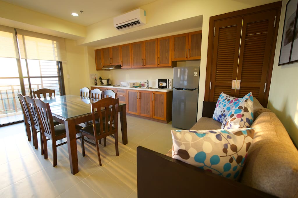 Kitchen & dining area with 3rd sofa bed