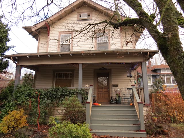 Sunnyside Sanctuary_Belmont/Hawthorne/Laurelhurst