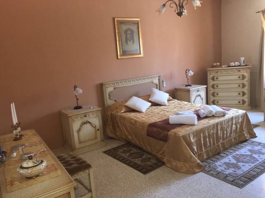 Golden colored setting available on request for a romantic get away.