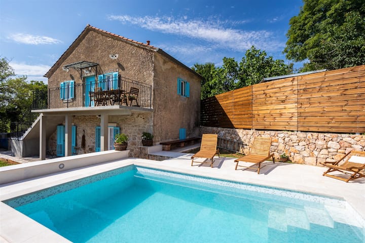 Rustic Stone House Katarina With Pool By The Sea