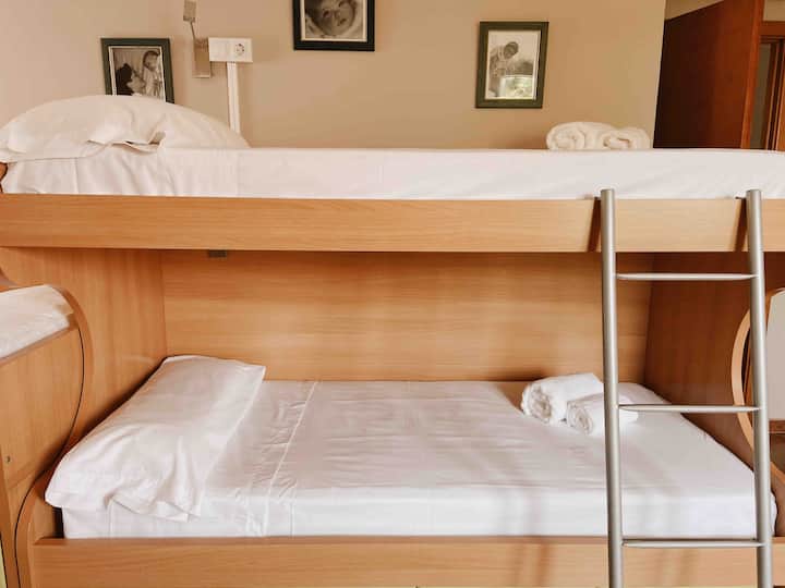 Chumba cha watu watatu