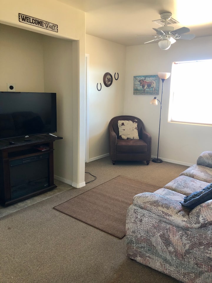 Private guesthouse on horse ranch in Chino Valley Guesthouses for