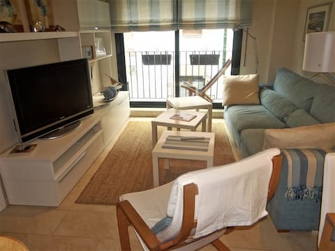 Airbnb con mejor rendimiento: Apartment with parking and WiFi 50 meters from the beach en L'escala
