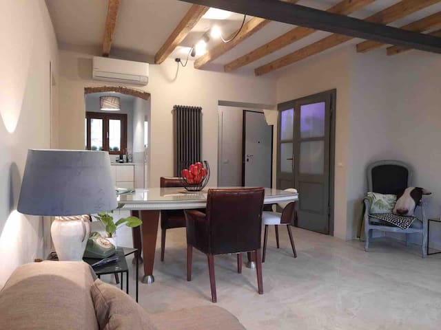 Entire home with 2 bedrooms in Lake Iseo - LaRiva@11
L’angolo segreto di Sarnico,lake Iseo