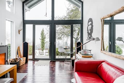 Small house/cottage with great view and cozy fireplace