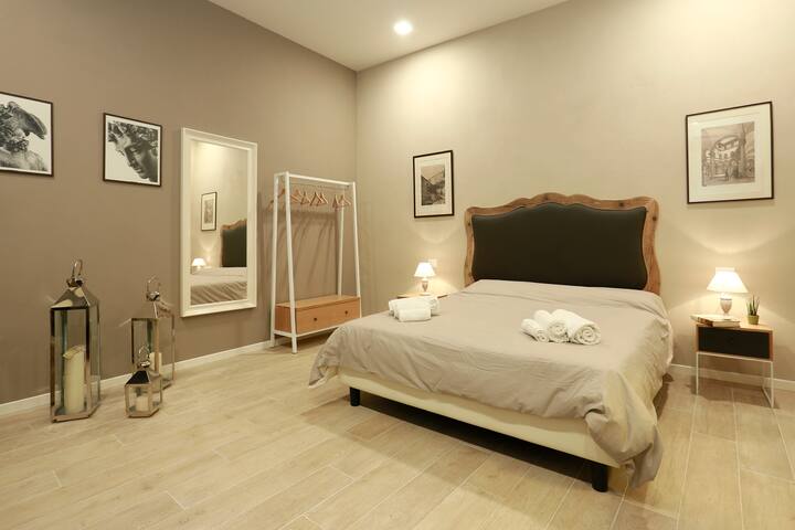 TORNABUONI BOUTIQUE APT gallery image 2